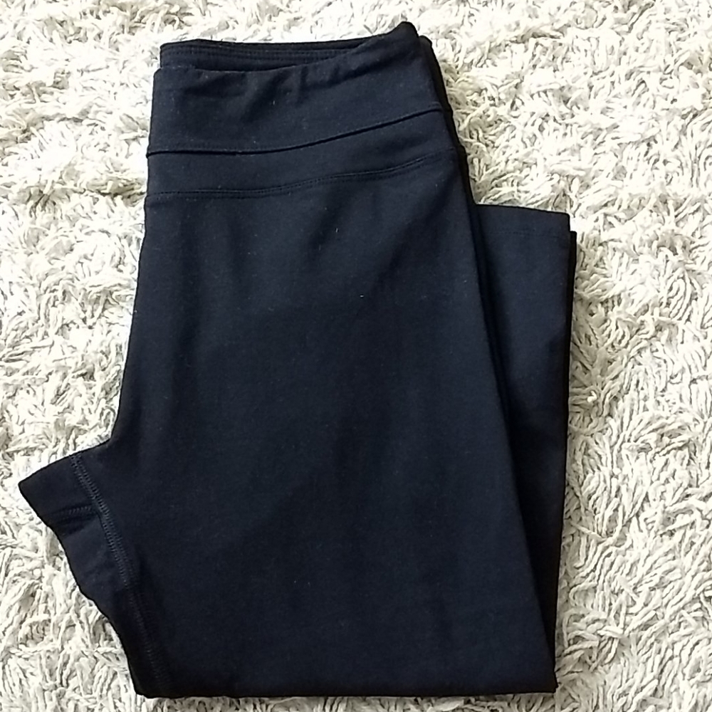 Marika Crop Leggings